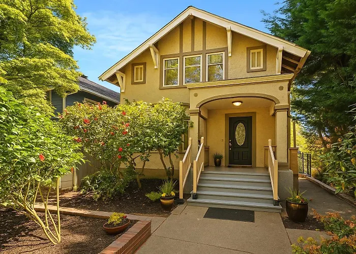 Large Capitol Hill Home Family Retreat